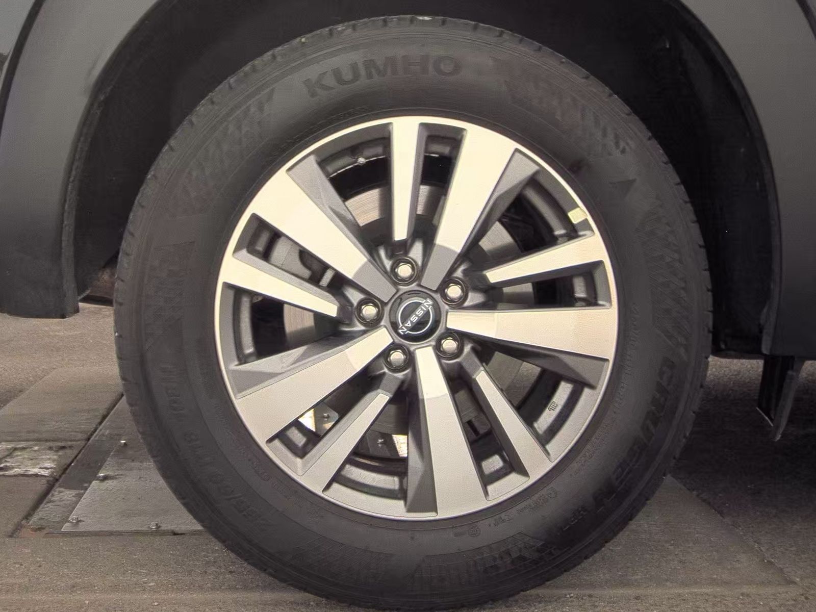 2026 Nissan Pathfinder SL FWD