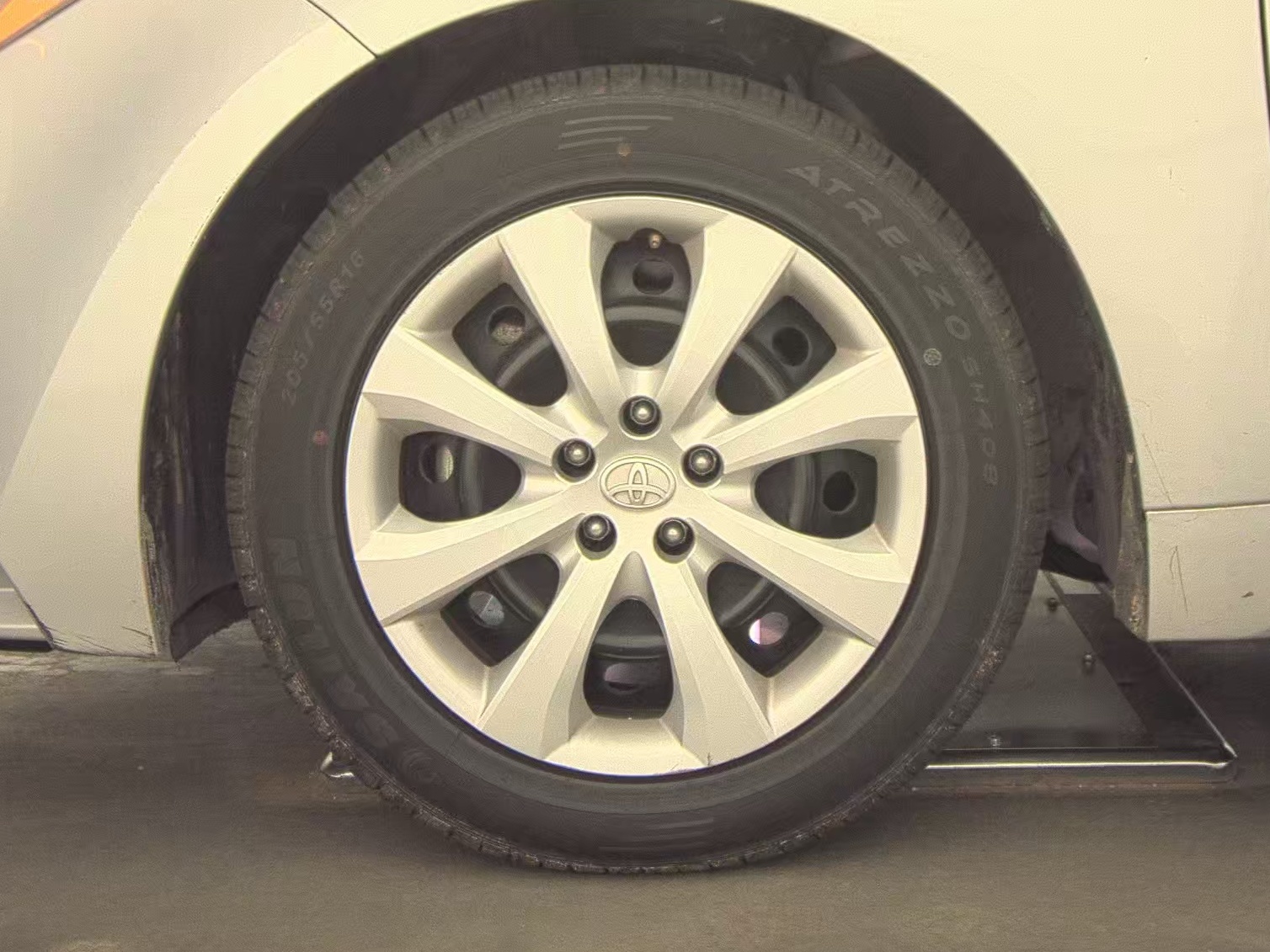 2024 Toyota Corolla LE FWD