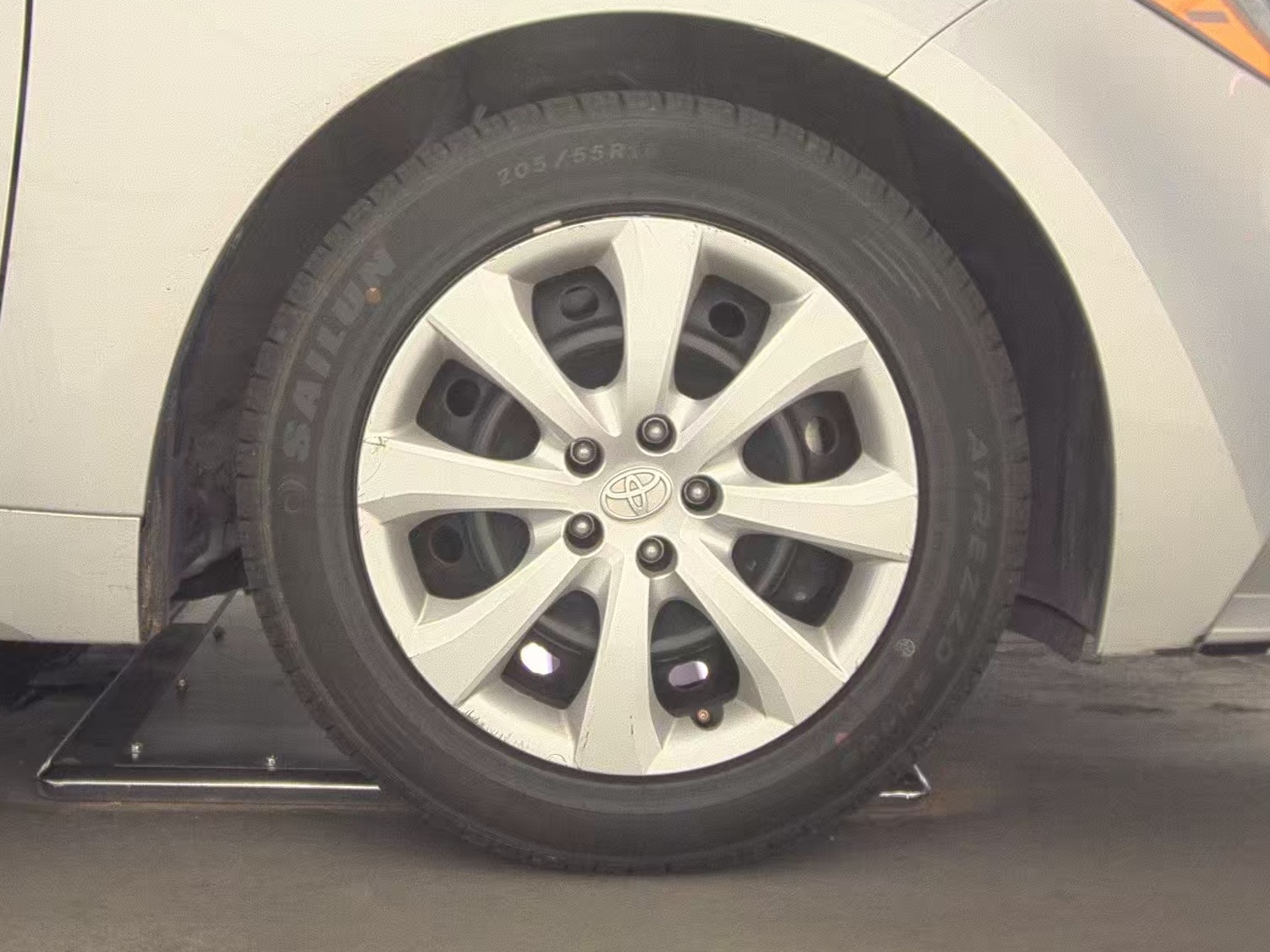 2024 Toyota Corolla LE FWD