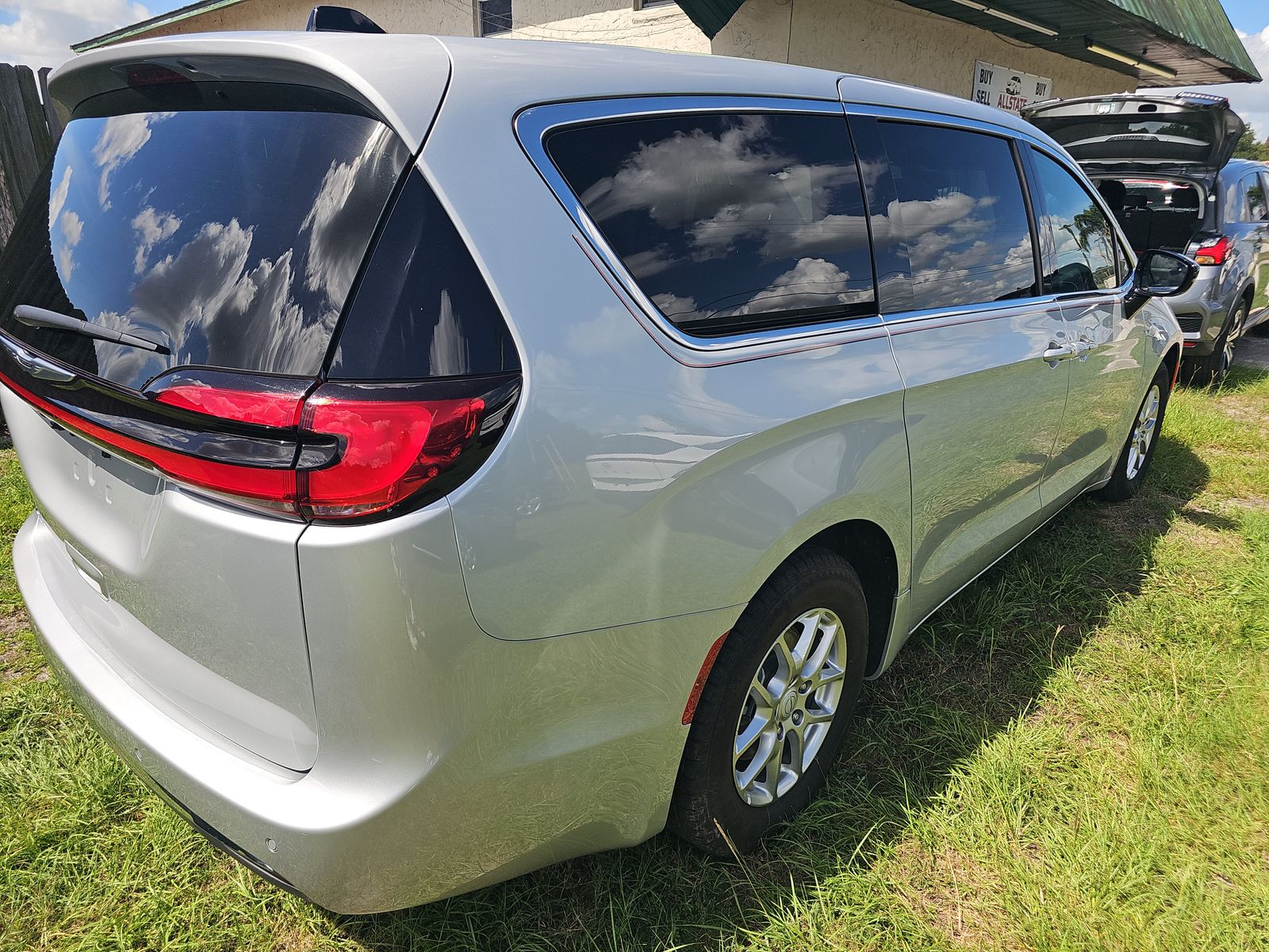 2026 Chrysler Pacifica Select FWD