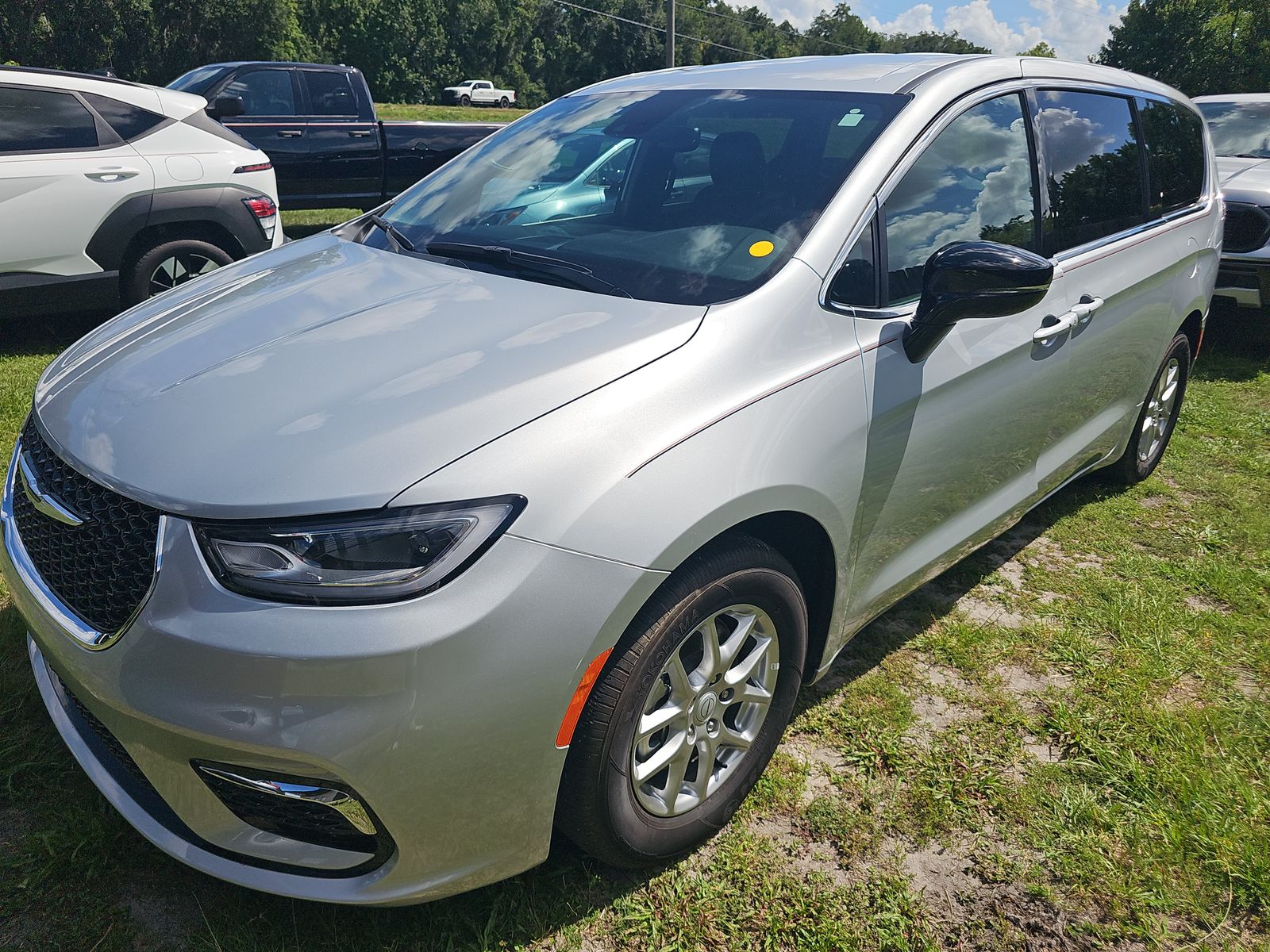 2026 Chrysler Pacifica Select FWD