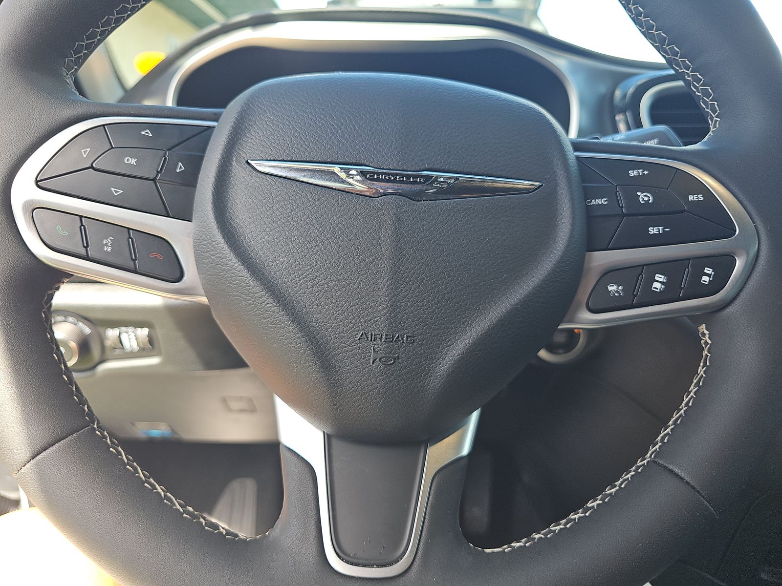 2026 Chrysler Pacifica Select FWD