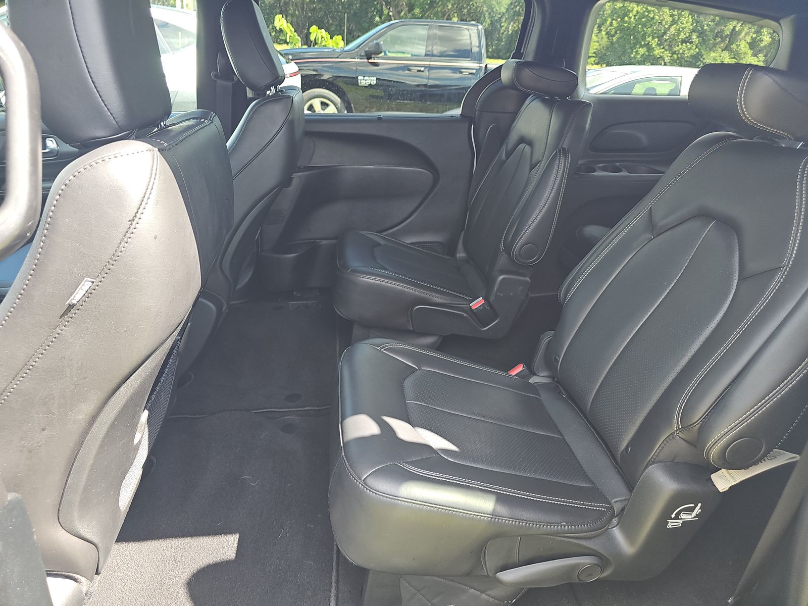 2026 Chrysler Pacifica Select FWD