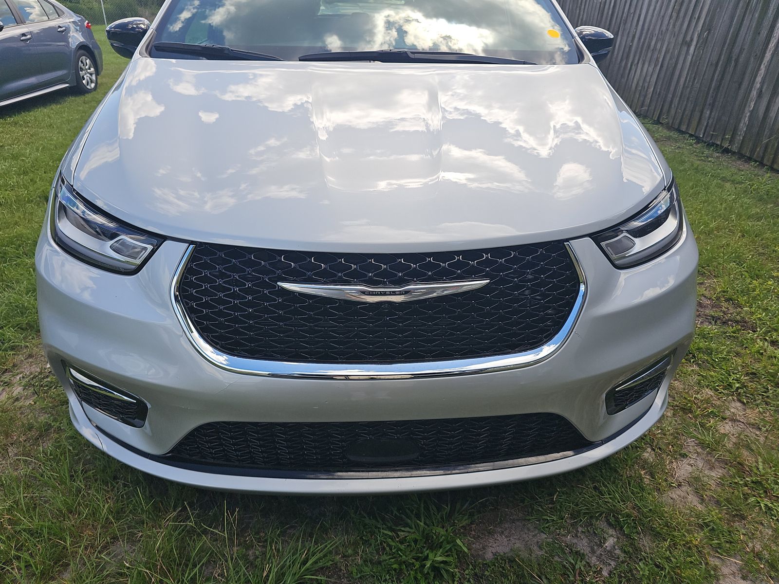 2026 Chrysler Pacifica Select FWD