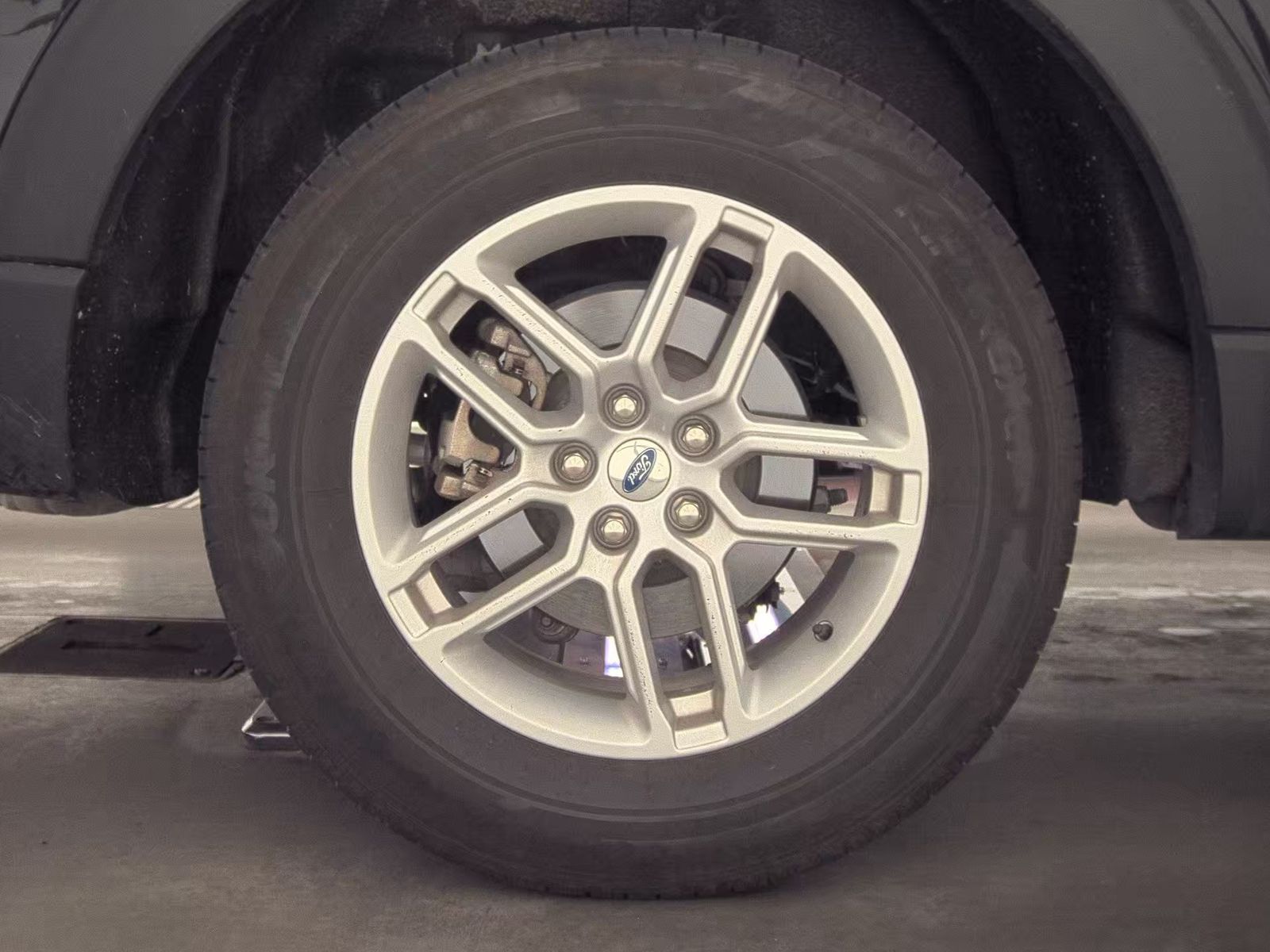 2025 Ford Explorer Active AWD