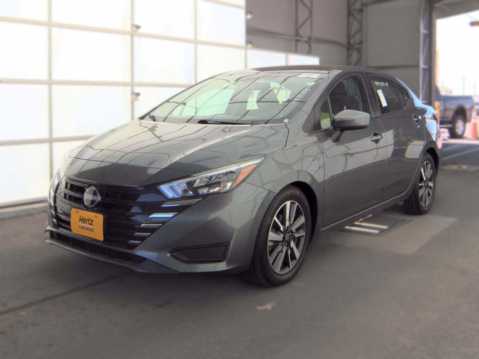 NISSAN VERSA - 1