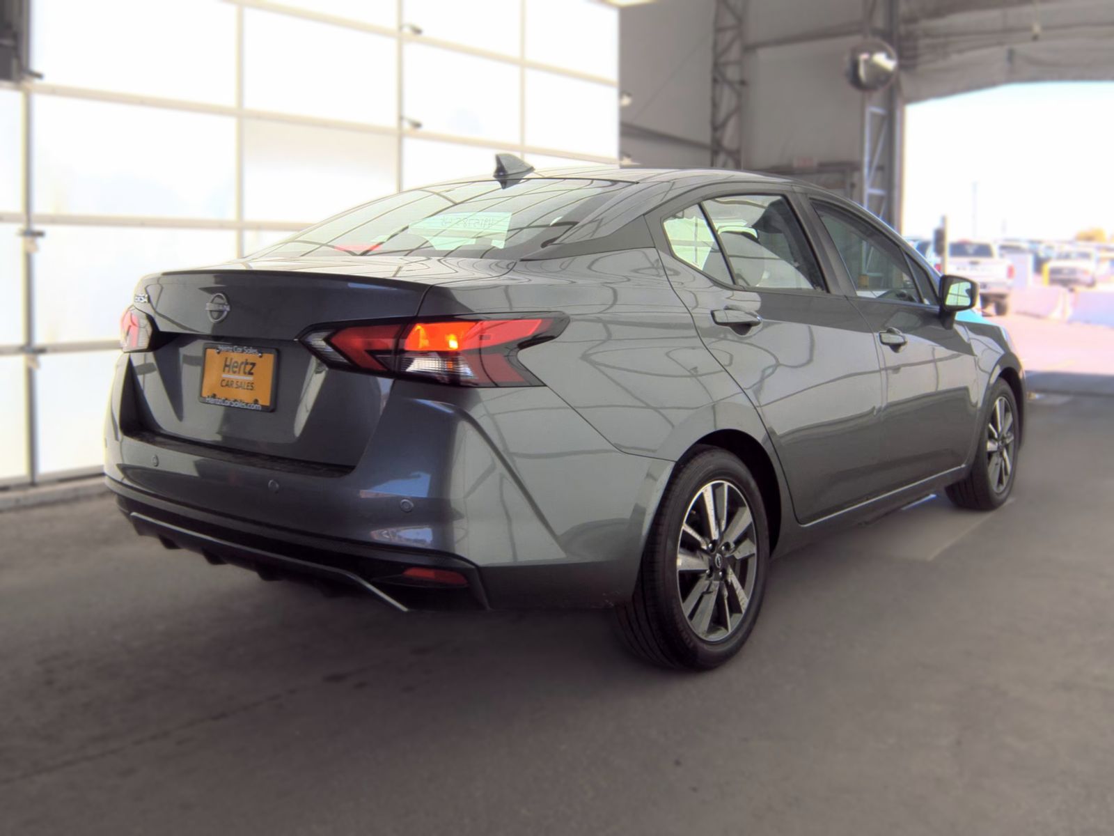 NISSAN VERSA - 6