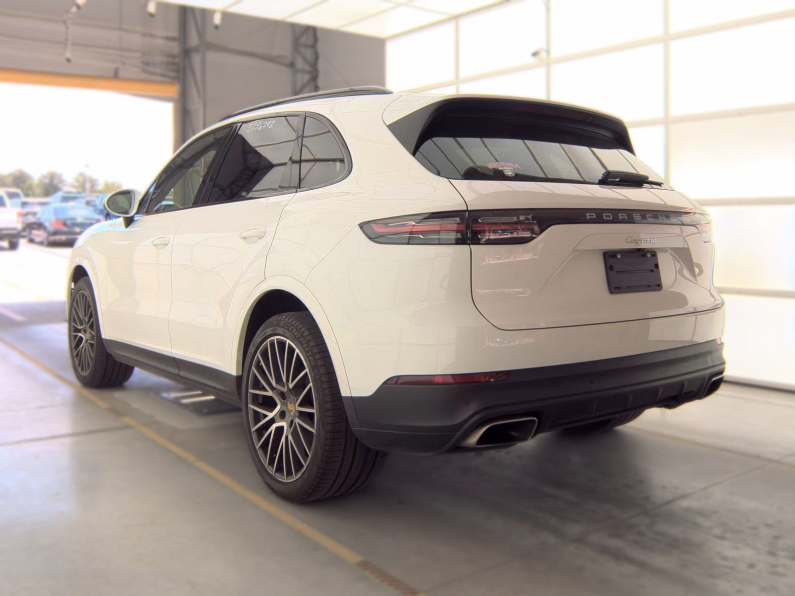 PORSCHE CAYENNE - 9