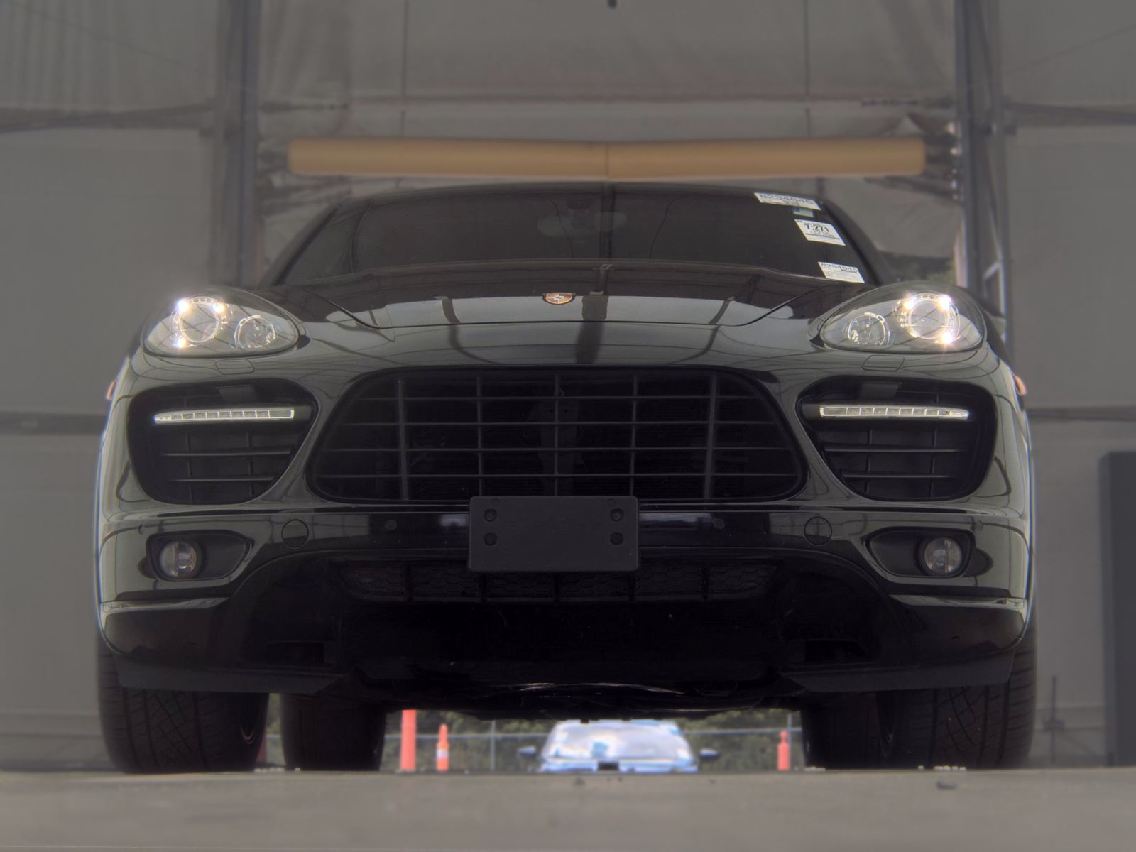 PORSCHE CAYENNE - 4