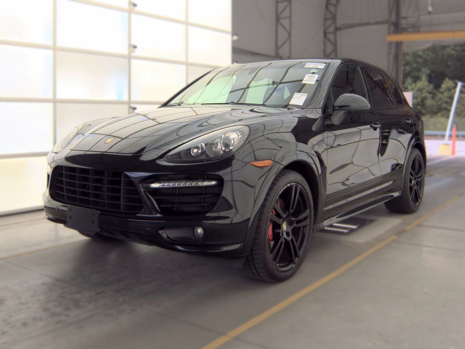 PORSCHE CAYENNE - 1