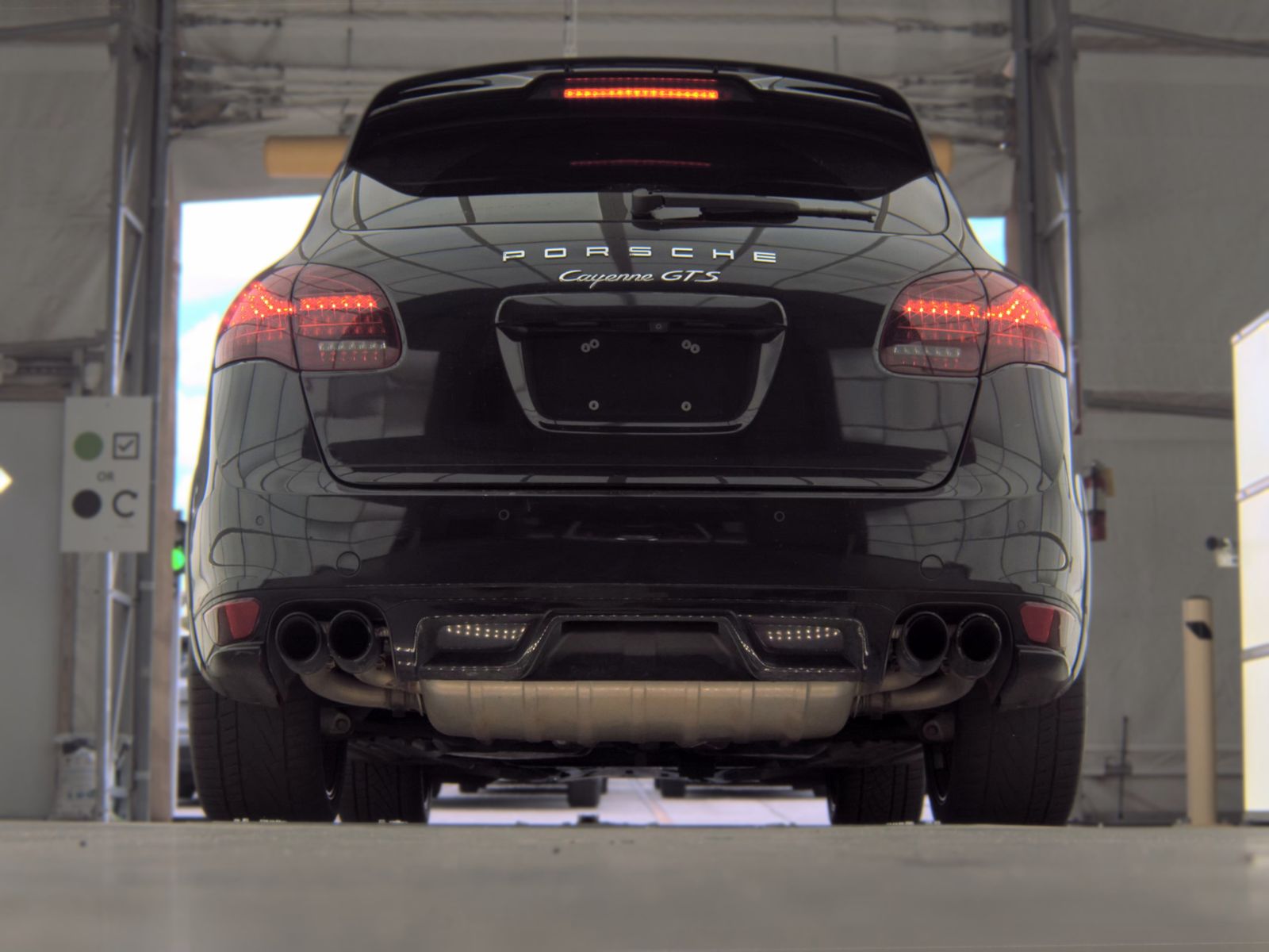 PORSCHE CAYENNE - 8