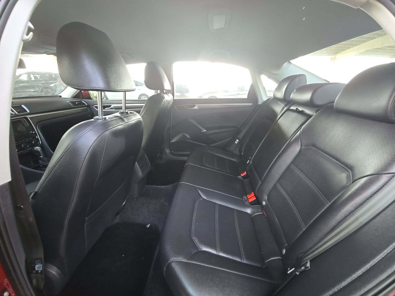 2018 Volkswagen Passat 2.0T R-Line FWD