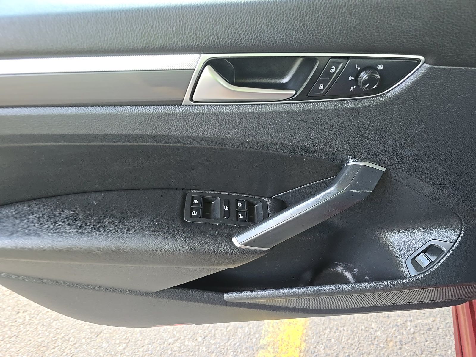 2018 Volkswagen Passat 2.0T R-Line FWD