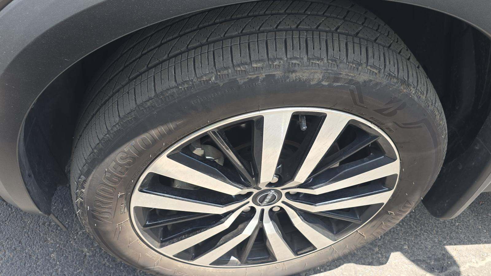 2025 Nissan Pathfinder Platinum AWD
