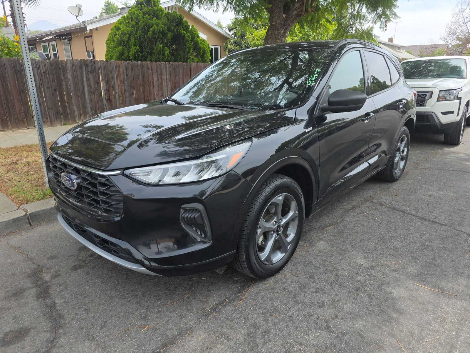 FORD ESCAPE - 1