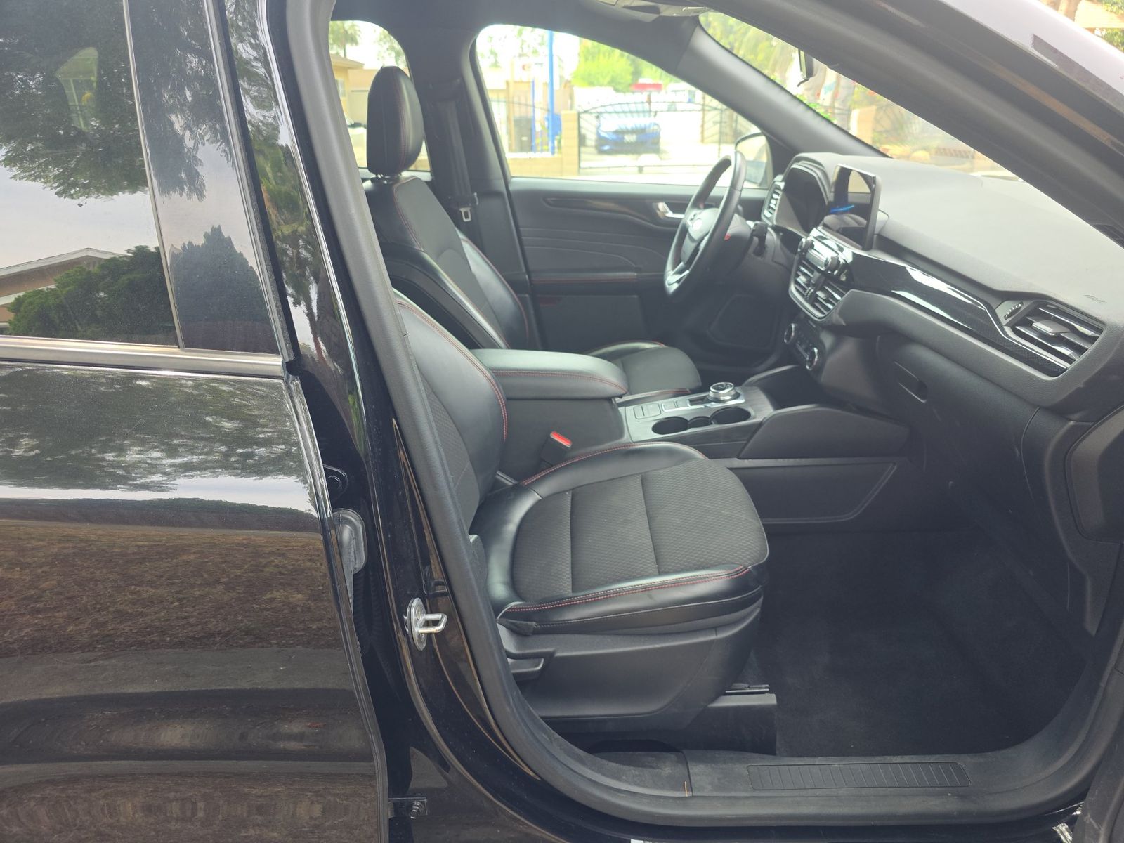 FORD ESCAPE - 9