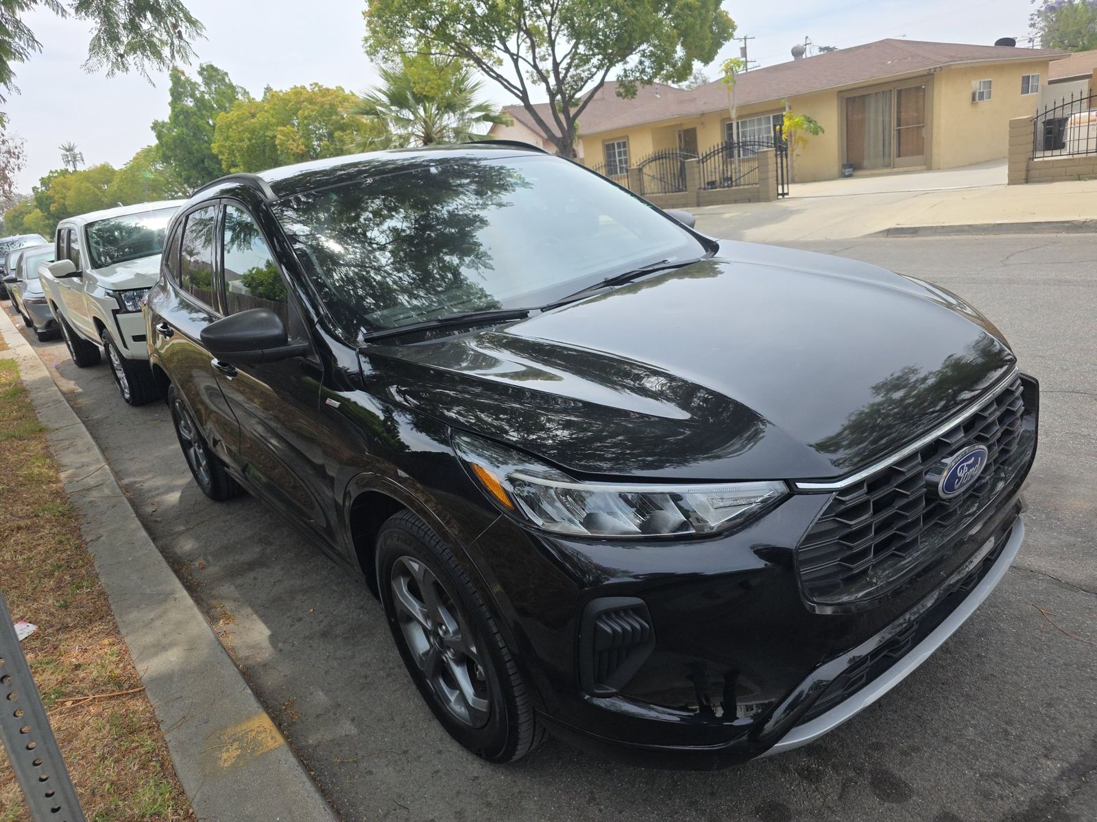 FORD ESCAPE - 4