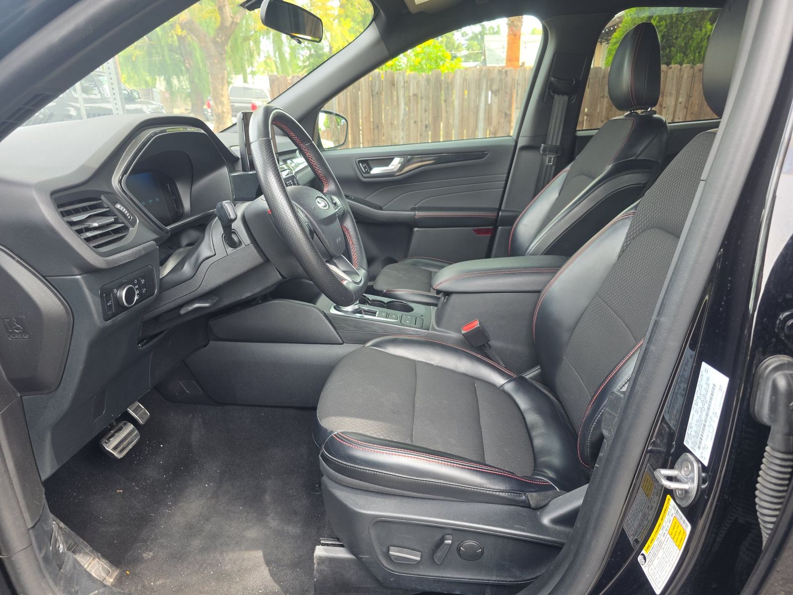 FORD ESCAPE - 8