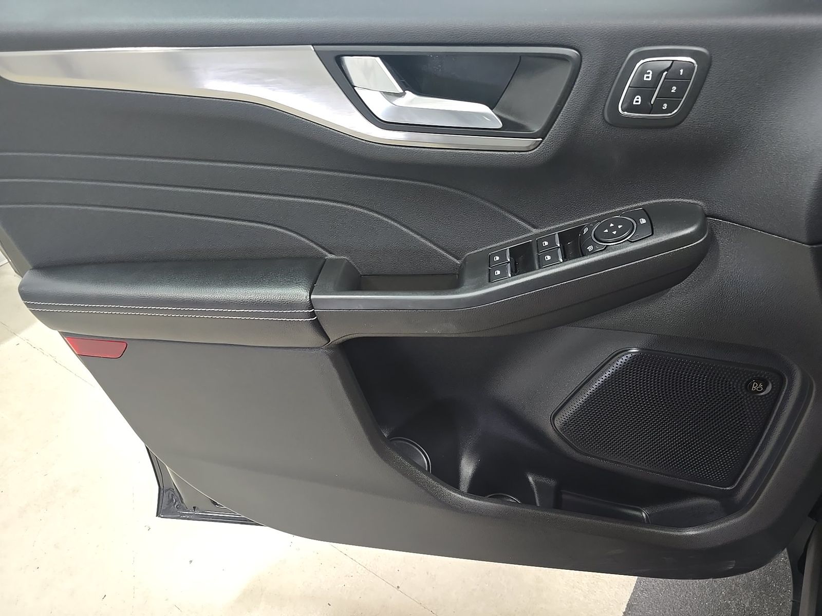 FORD ESCAPE - 10