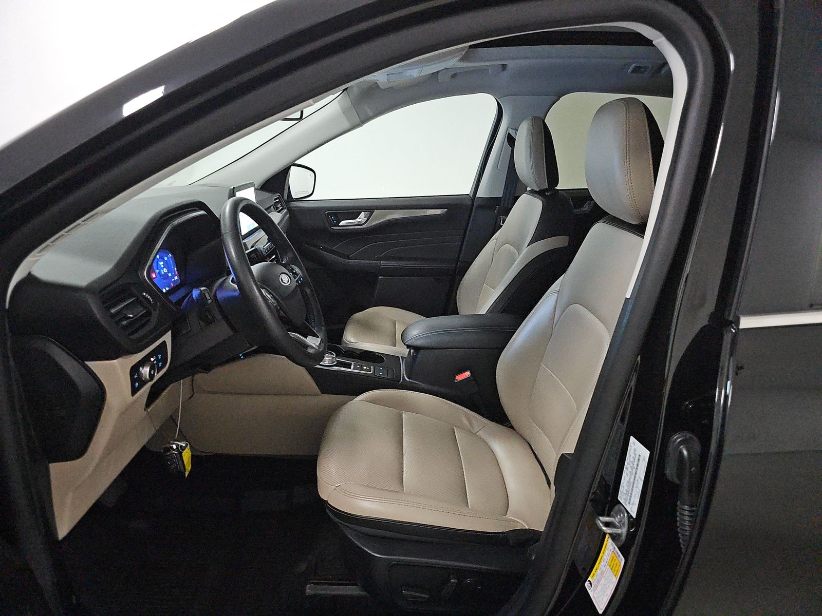 FORD ESCAPE - 8
