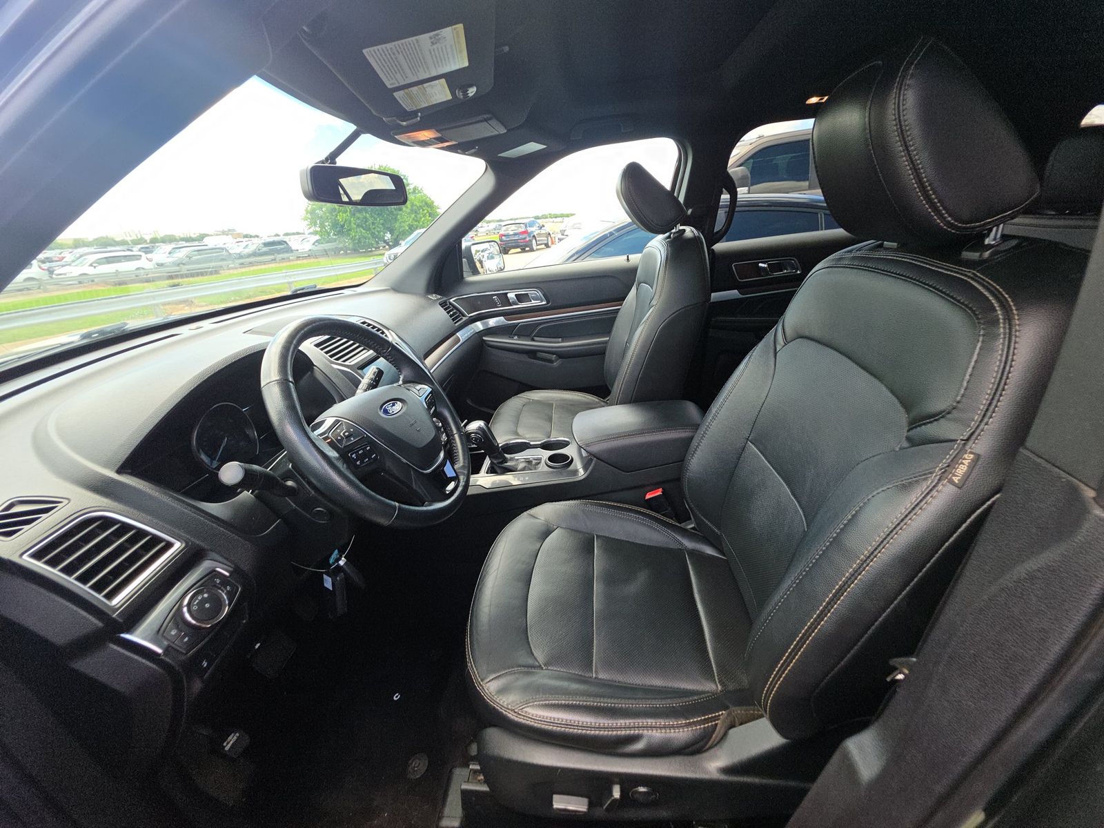 FORD EXPLORER - 1