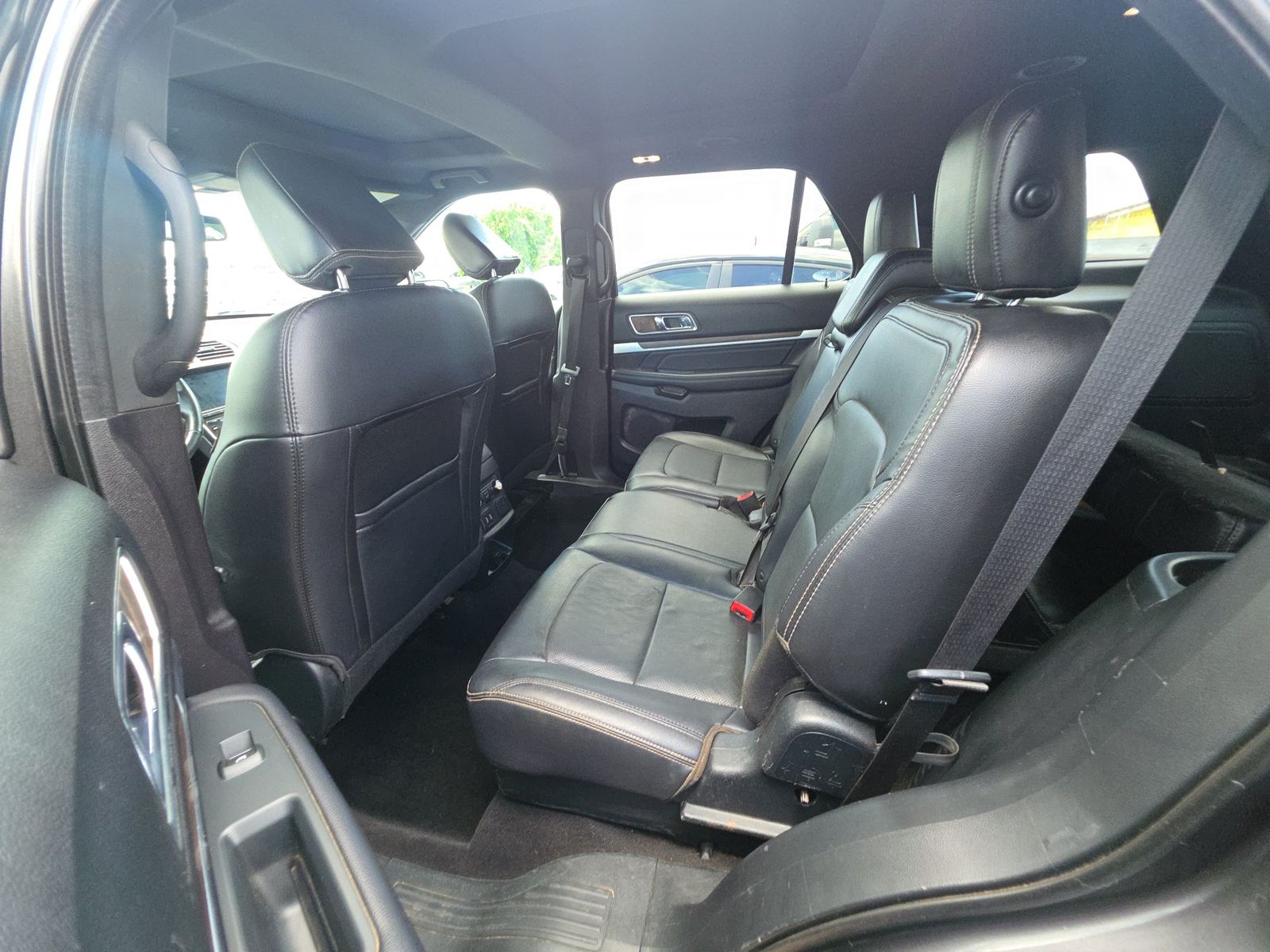 FORD EXPLORER - 8