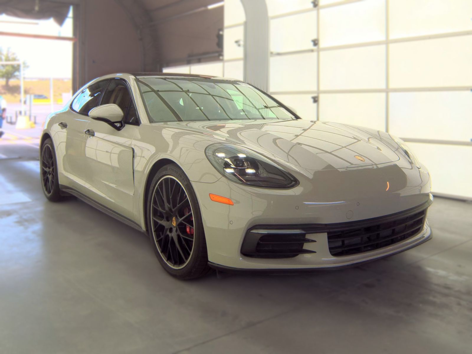 2018 Porsche Panamera Base RWD