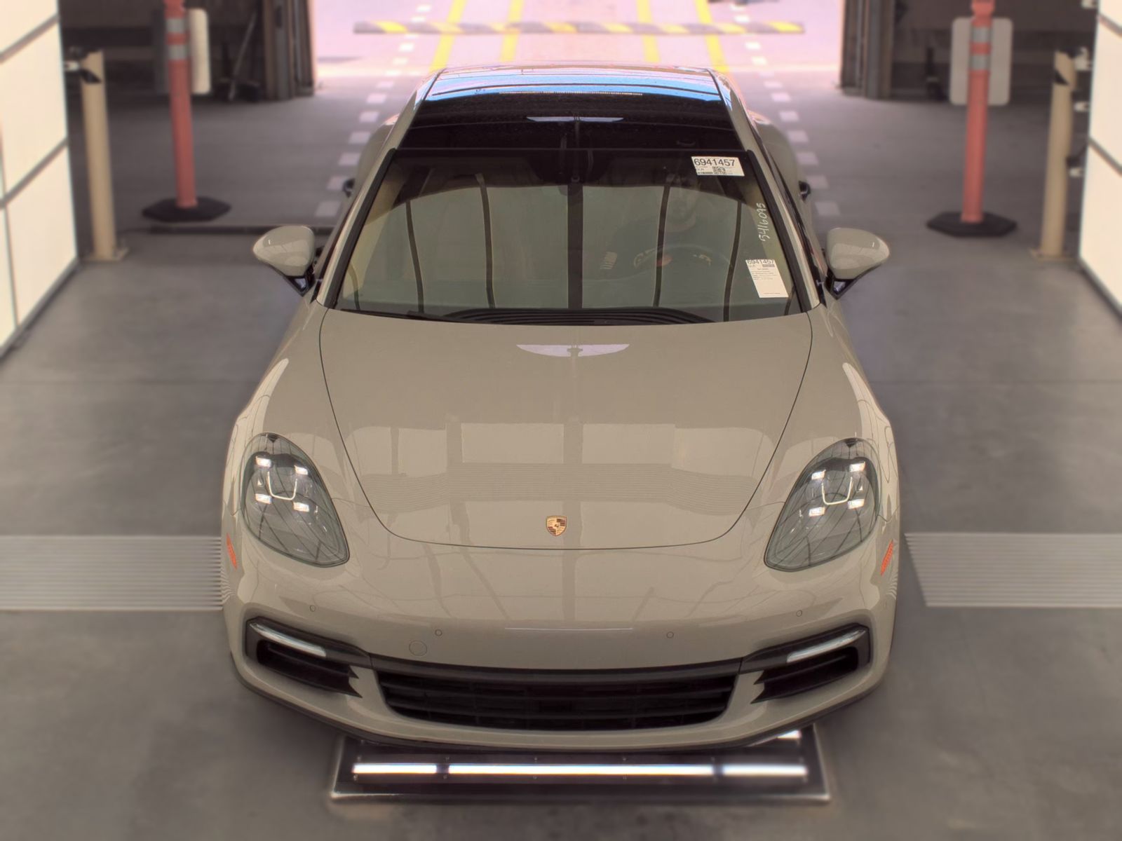 2018 Porsche Panamera Base RWD