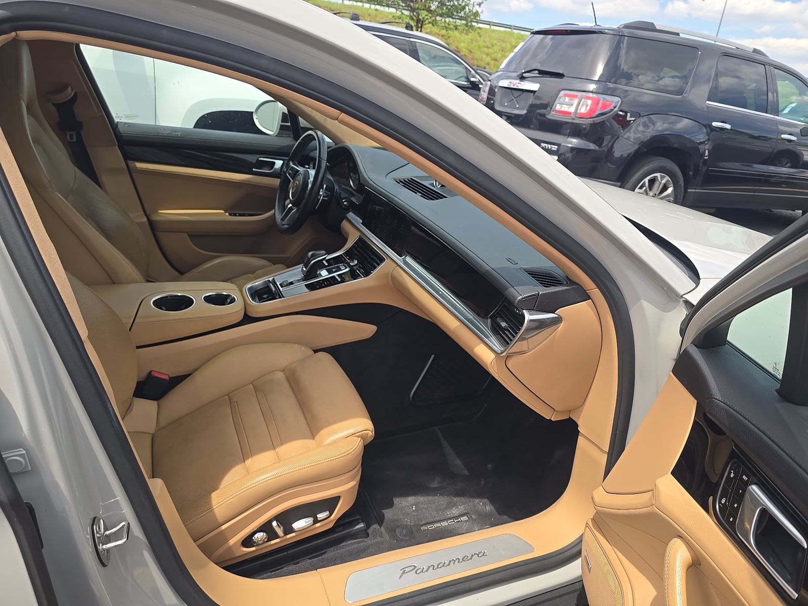 2018 Porsche Panamera Base RWD