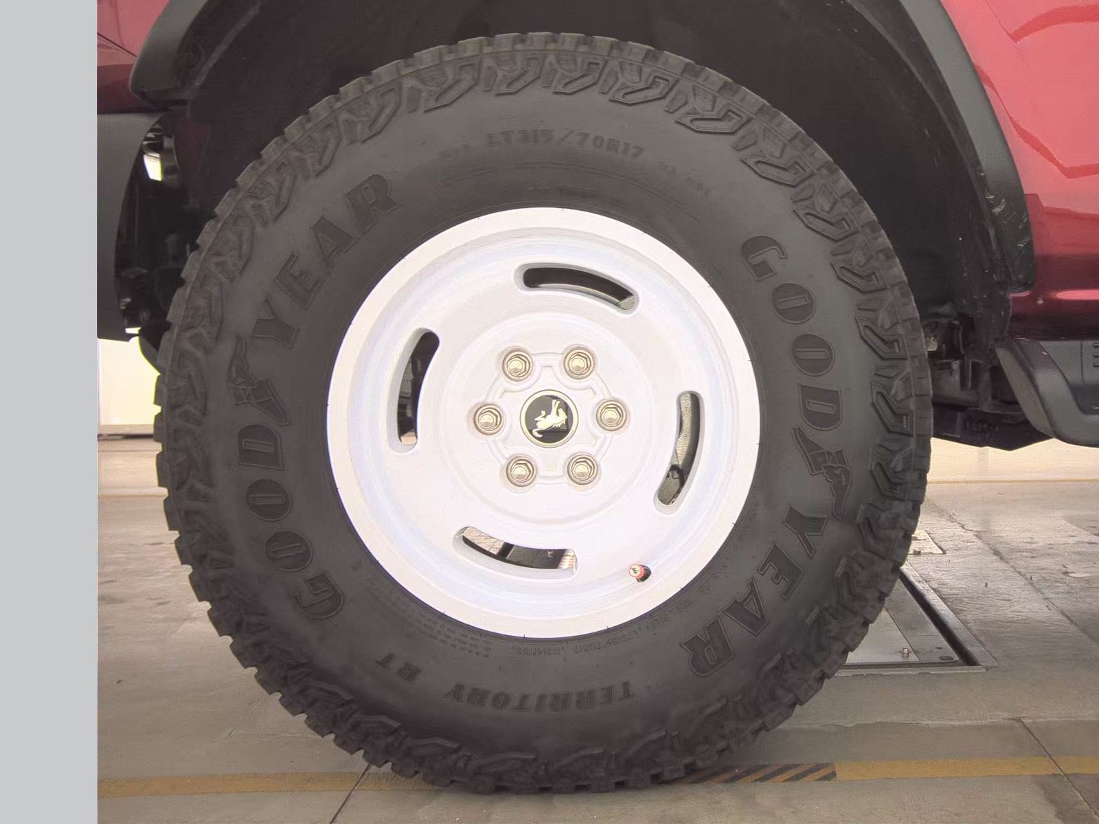 FORD BRONCO - 10