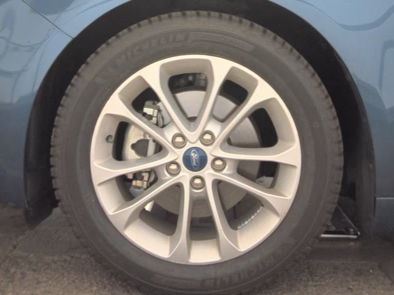 FORD FUSION - 10