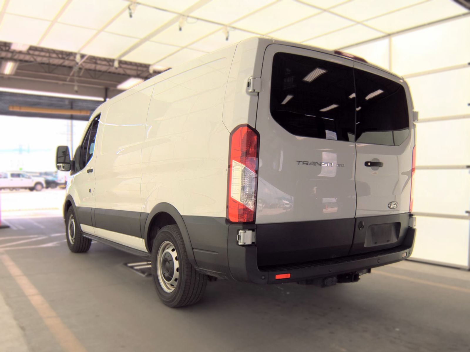 FORD TRANSIT 150 - 9
