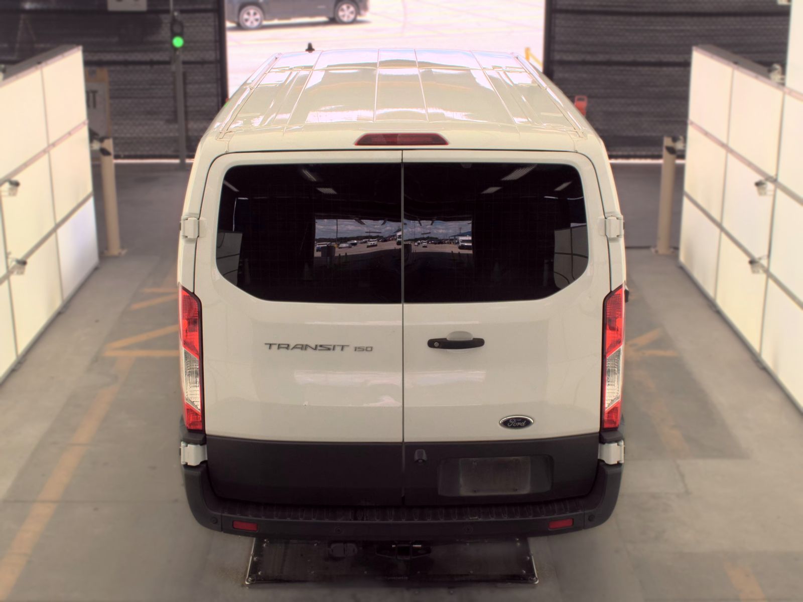 FORD TRANSIT 150 - 7
