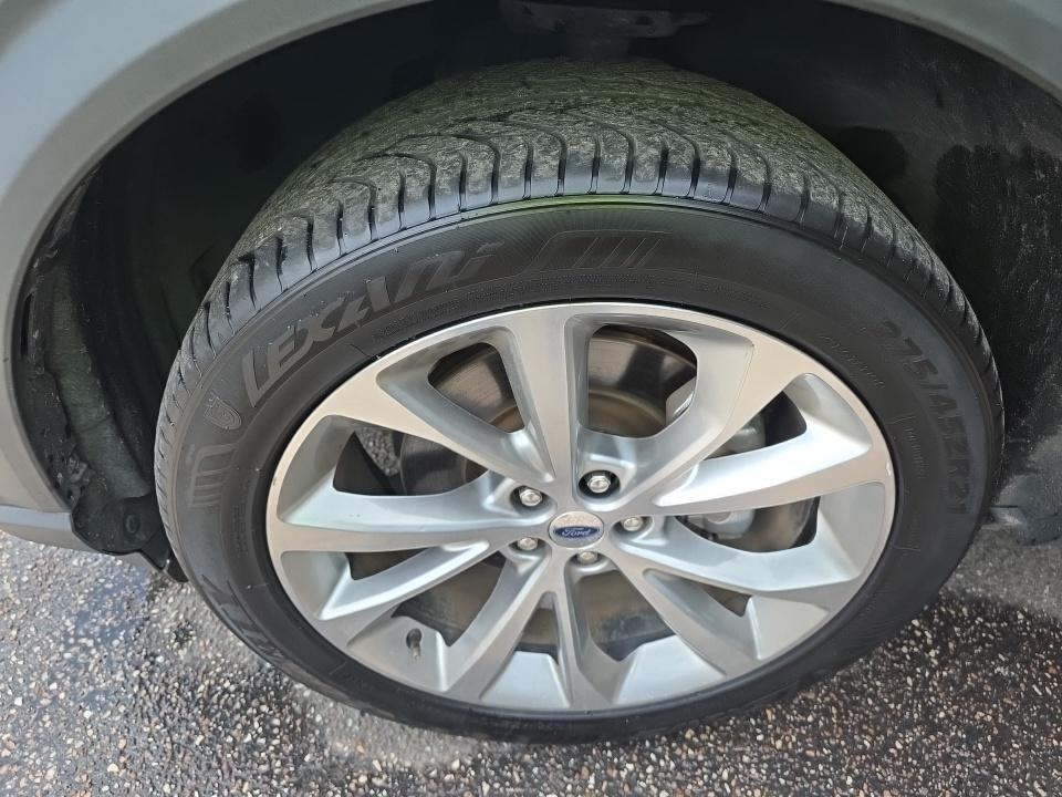 FORD EXPLORER - 9
