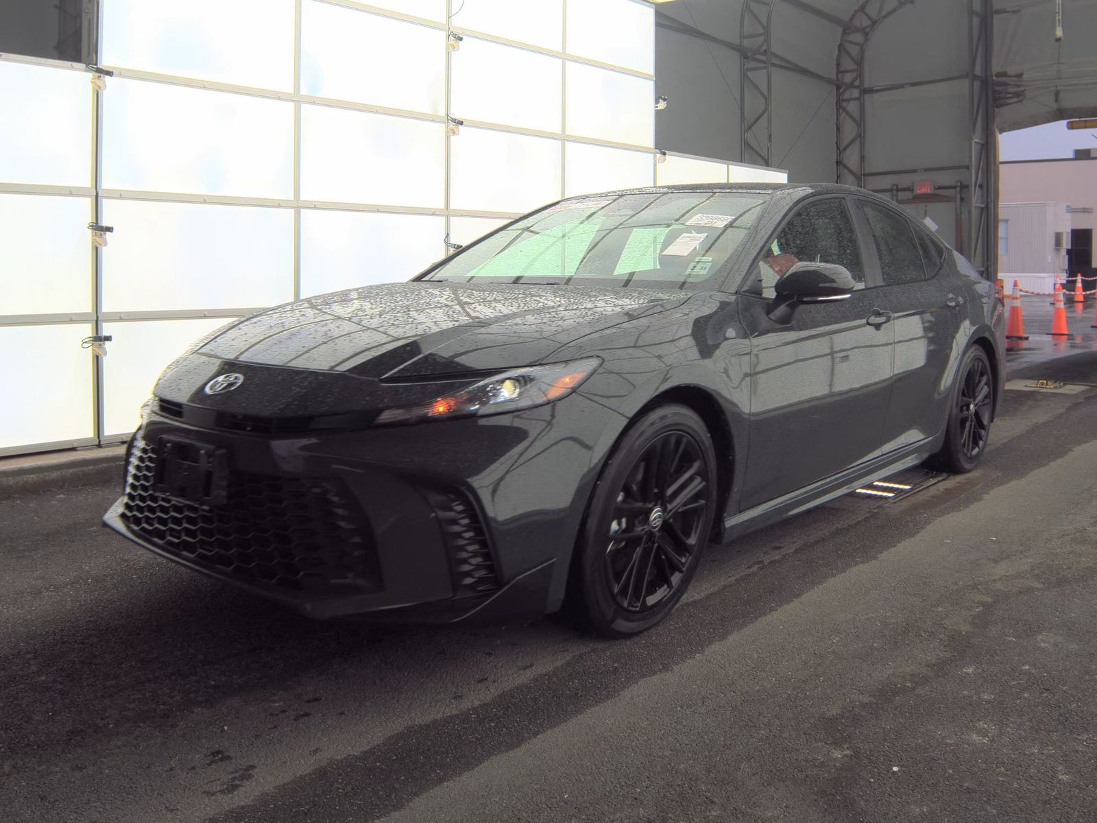 TOYOTA CAMRY - 1