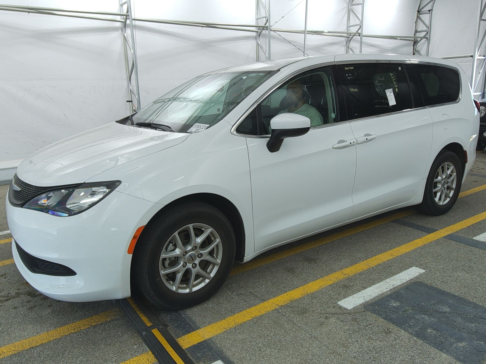 CHRYSLER VOYAGER - 1