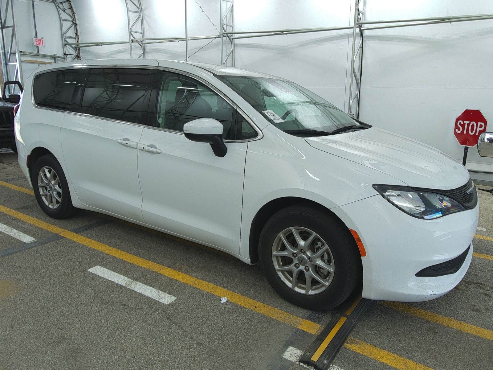 CHRYSLER VOYAGER - 4