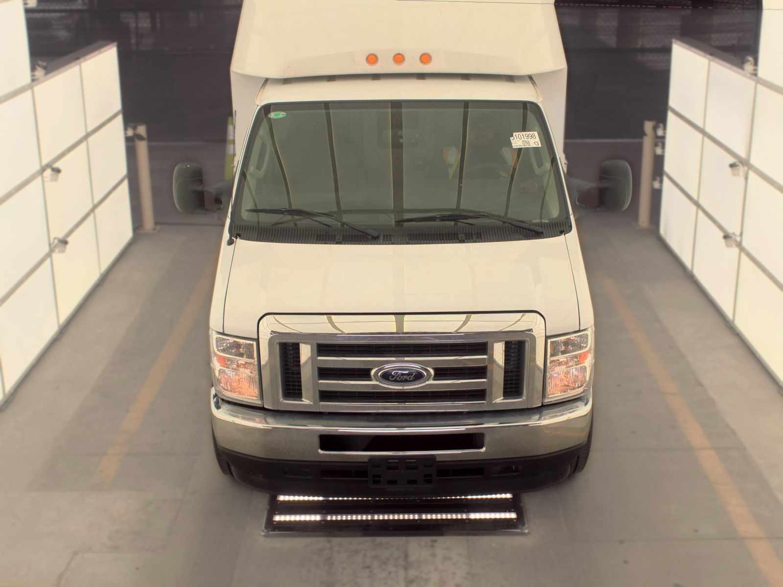 FORD E-350 - 3