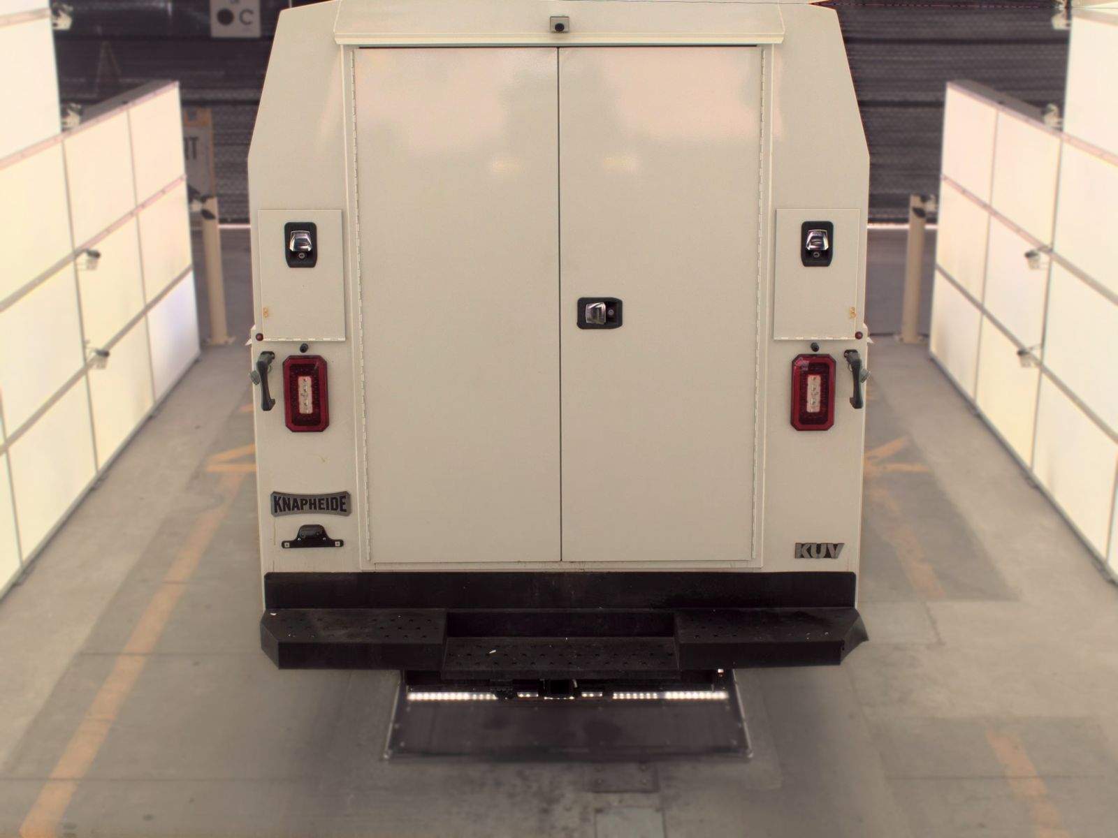 FORD E-350 - 7