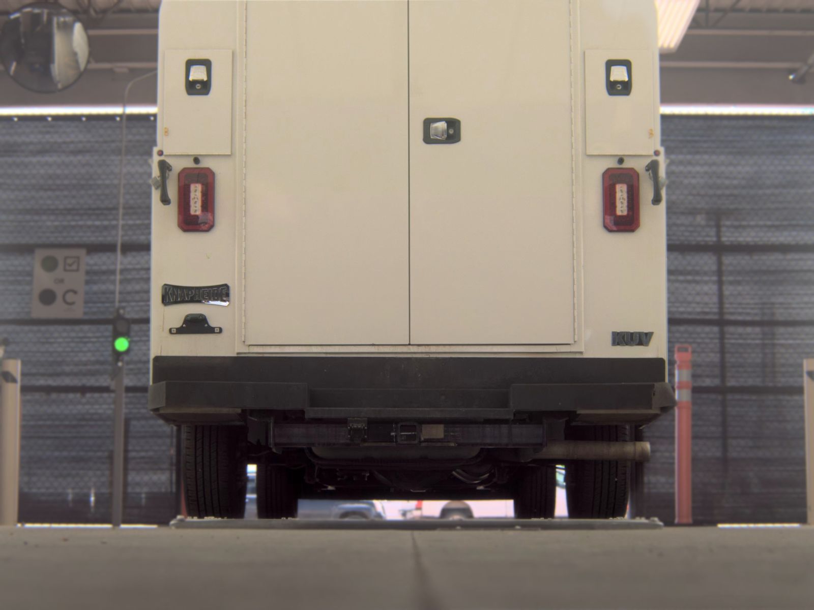 FORD E-350 - 8