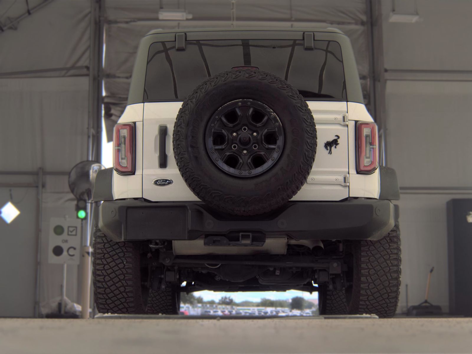 FORD BRONCO - 8