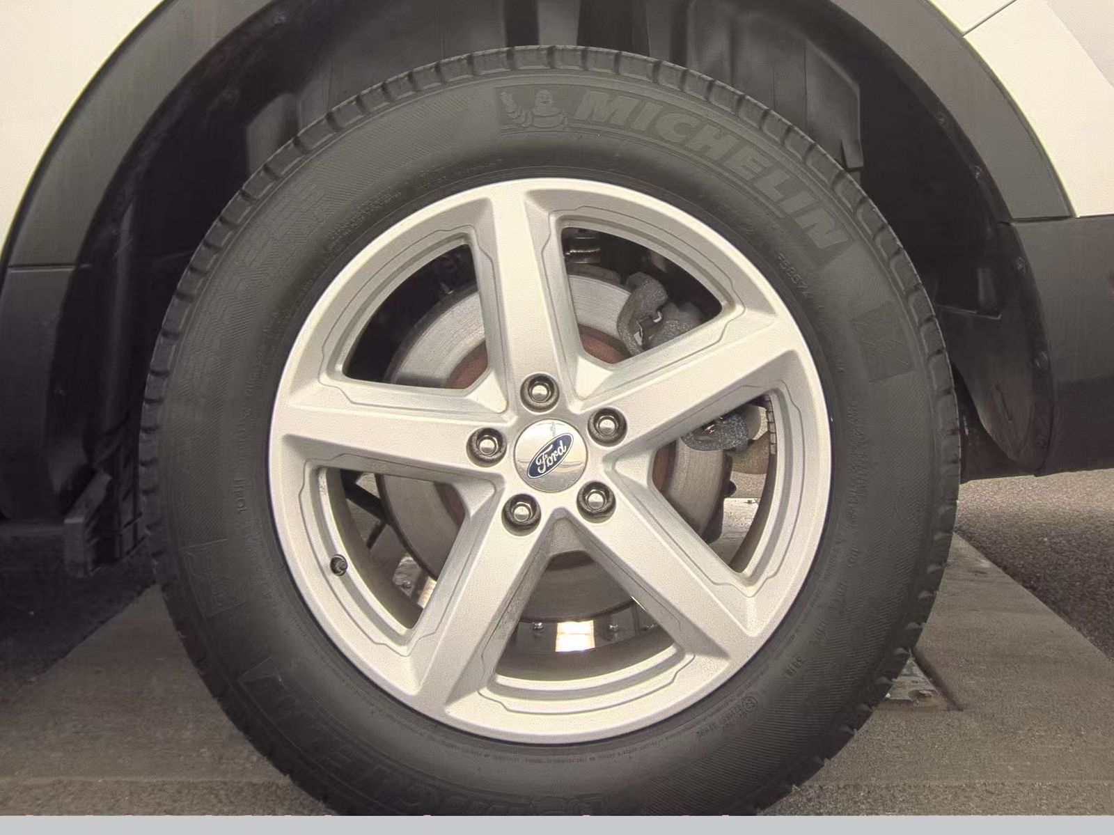 2019 Ford Explorer XLT FWD