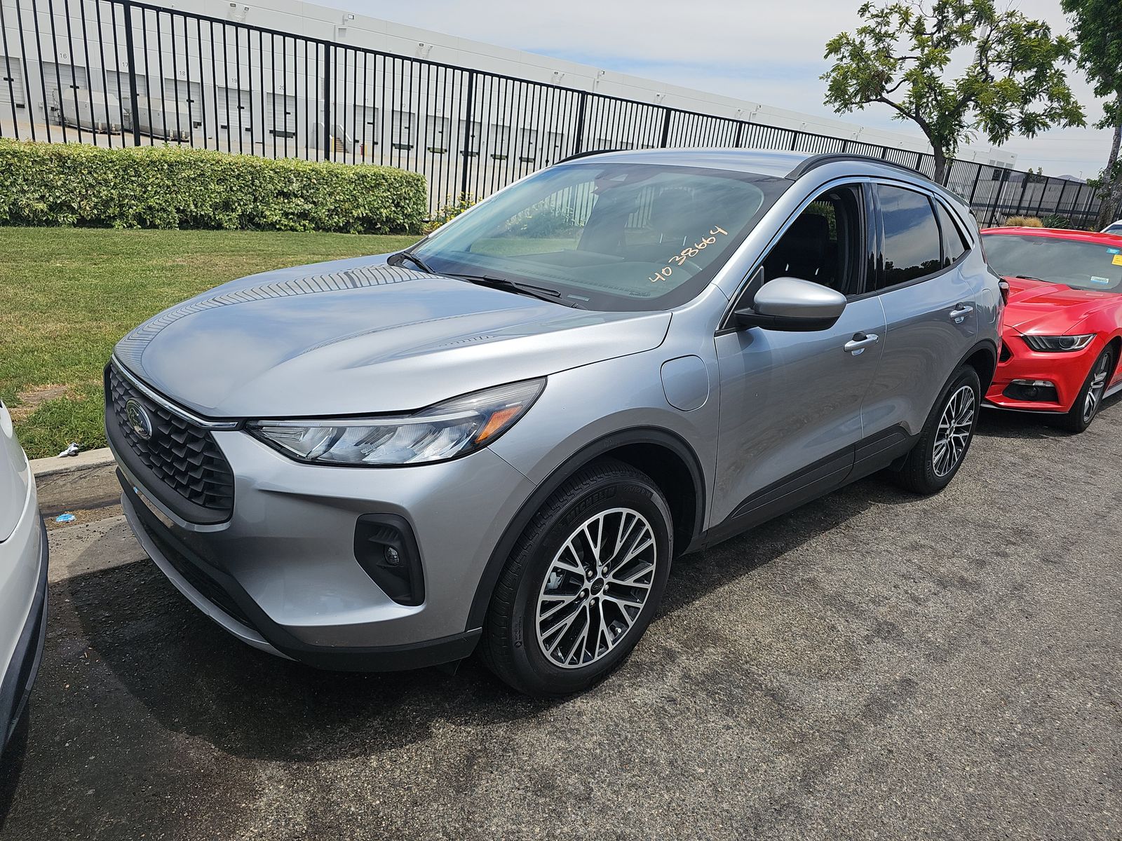 FORD ESCAPE - 1