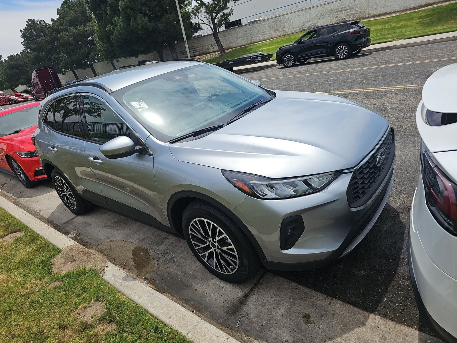 FORD ESCAPE - 4