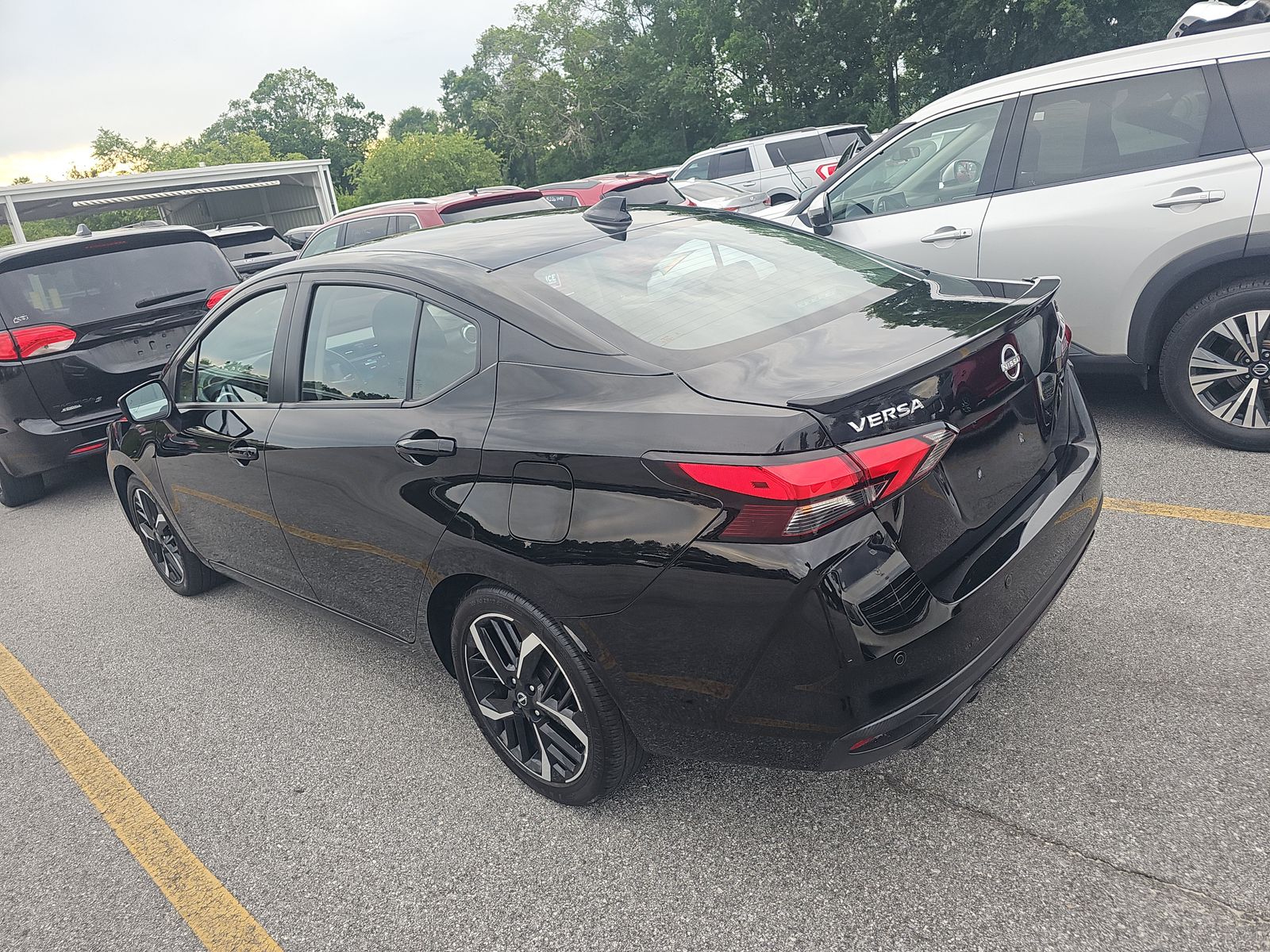 NISSAN VERSA - 7