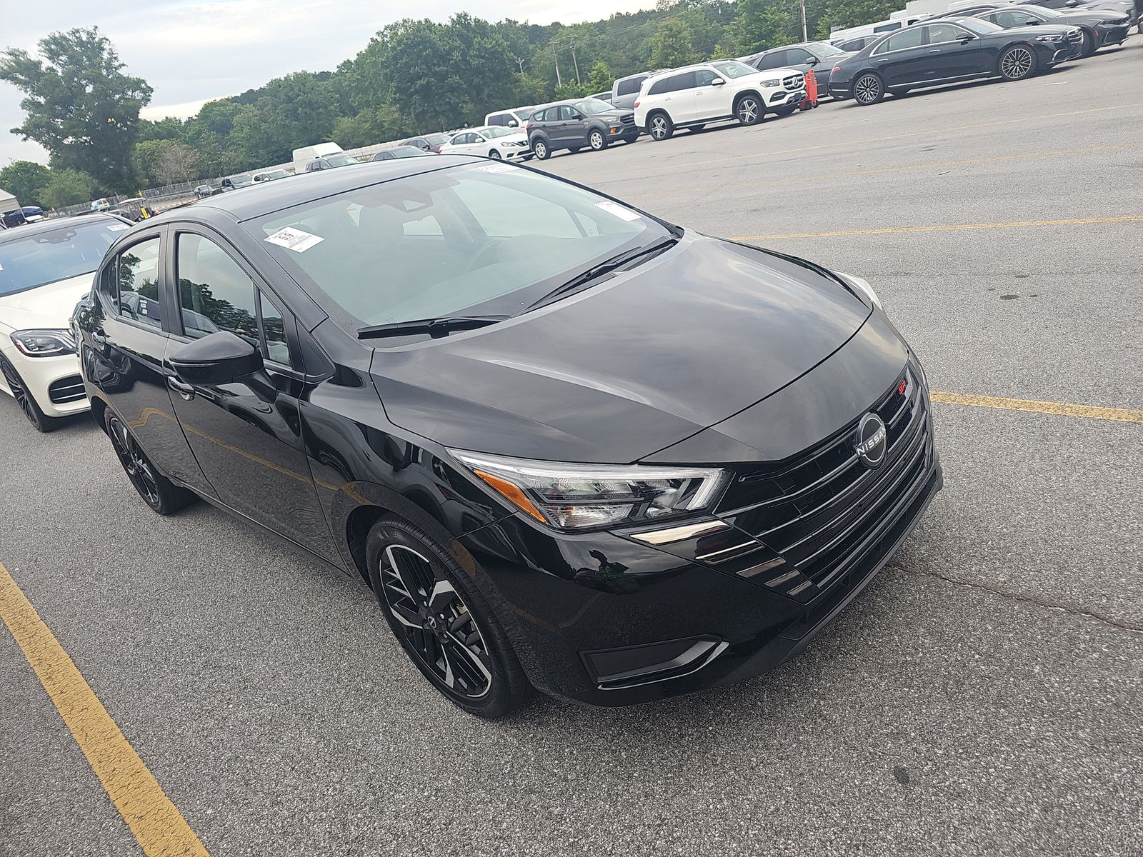 NISSAN VERSA - 4