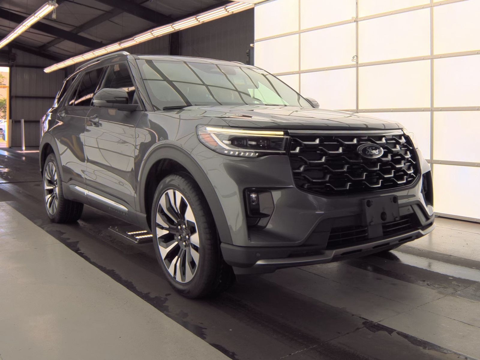 FORD EXPLORER - 5