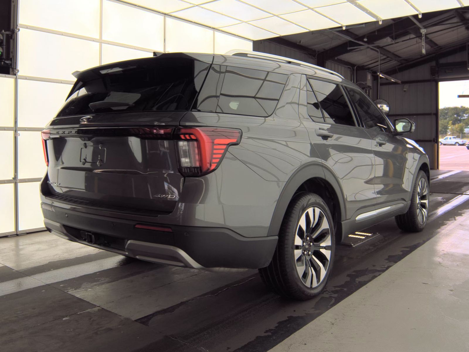 FORD EXPLORER - 6