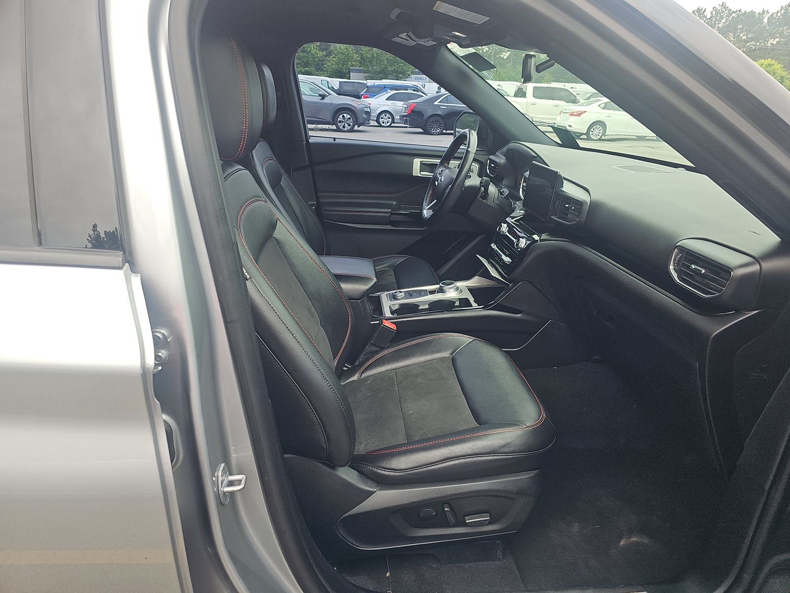 FORD EXPLORER - 9