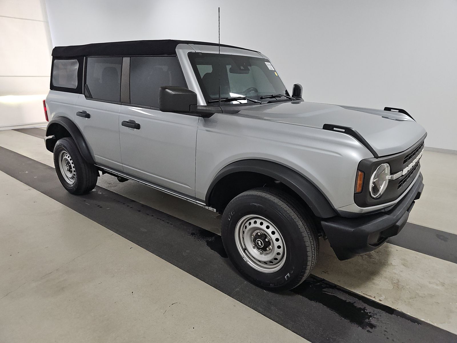 FORD BRONCO - 4
